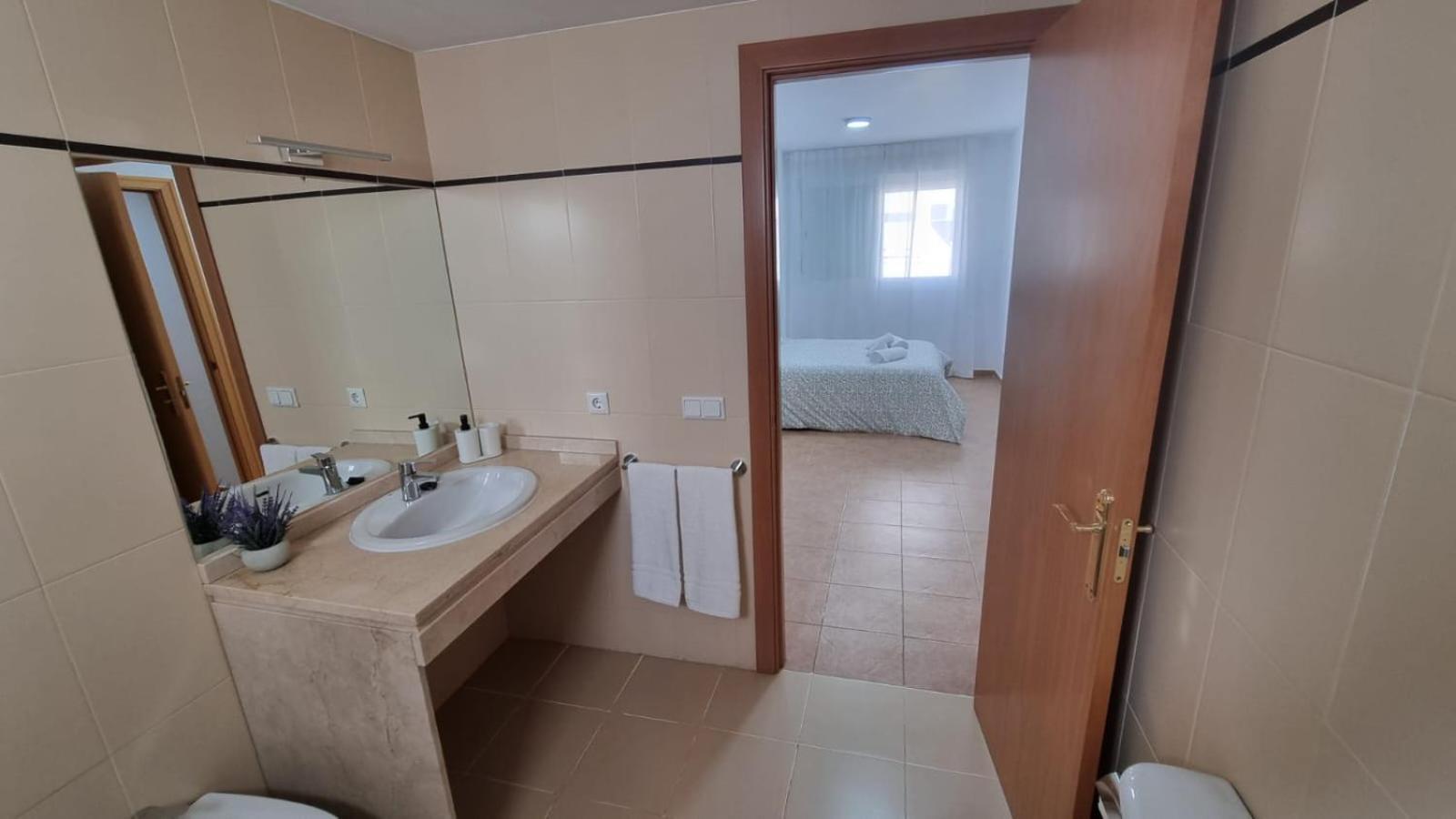 Moderno Apartamento 3 Dormitorios, Garaje Y Piscina La Algaba Ngoại thất bức ảnh