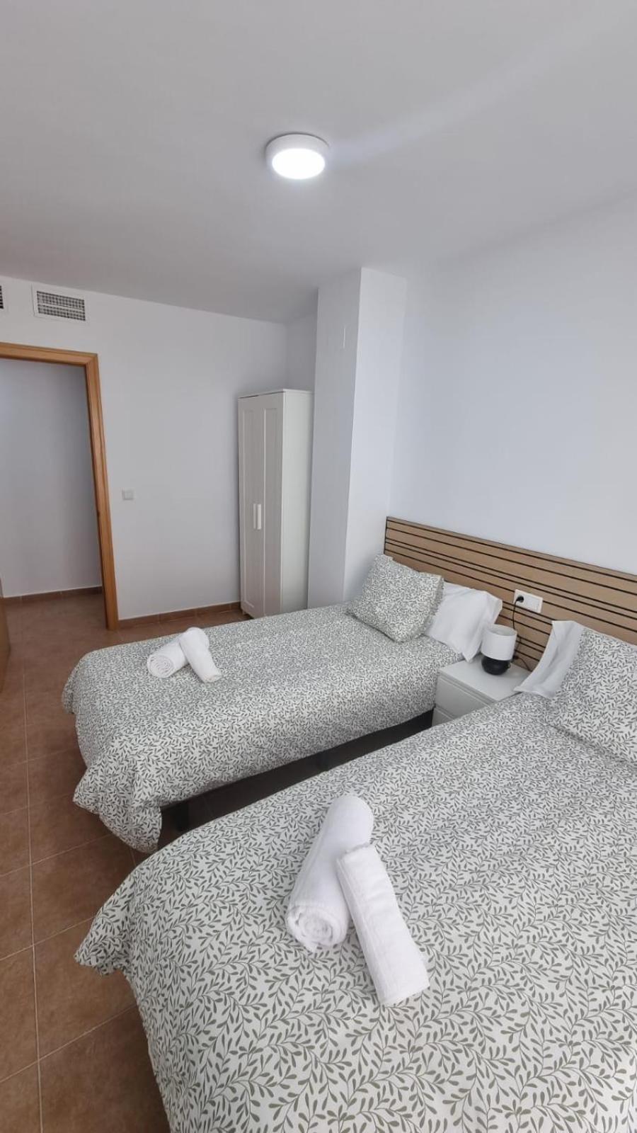Moderno Apartamento 3 Dormitorios, Garaje Y Piscina La Algaba Ngoại thất bức ảnh